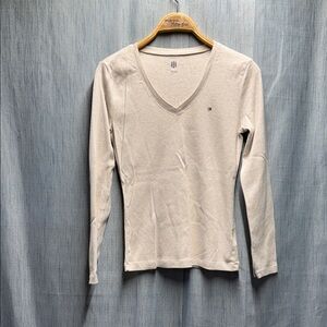Tommy Hilfiger Cream Long Sleeve V-Neck Top size medium